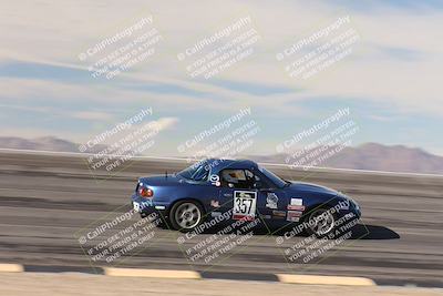 media/Jan-04-2026-SCCA SD (Sun) [[defc442887]]/4-Novice Group/Session 2 Bowl Speed Pans/